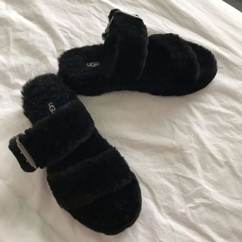 UGG slippers size 8 Women’s